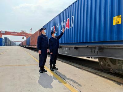 贛深兩地海關聯手保障贛深組合港啟動